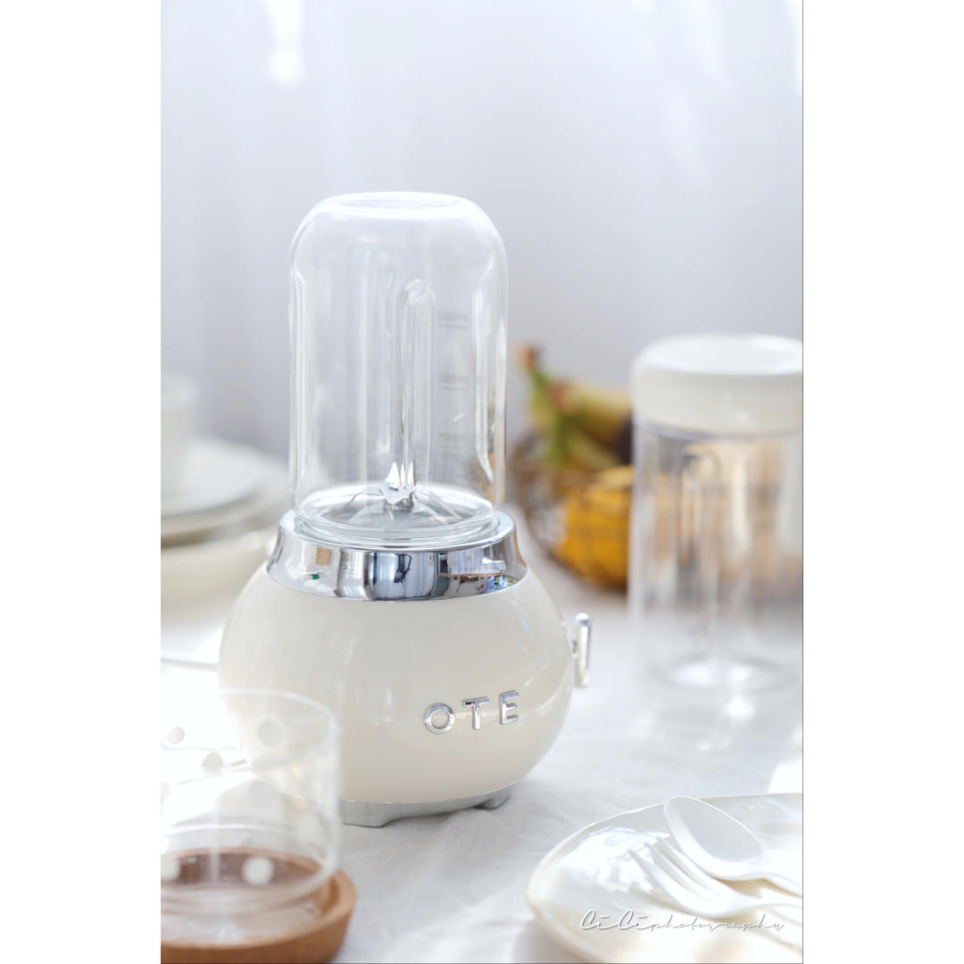 【香蕉牛油果奶昔】