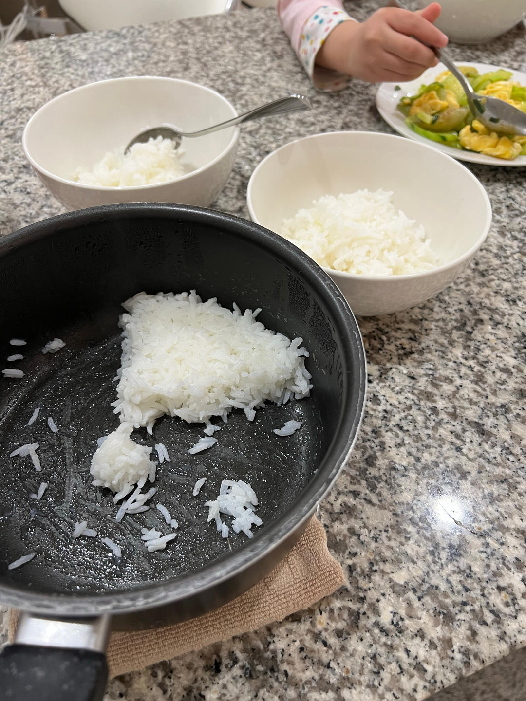 超简单的炒锅煮米饭（附水米比例）