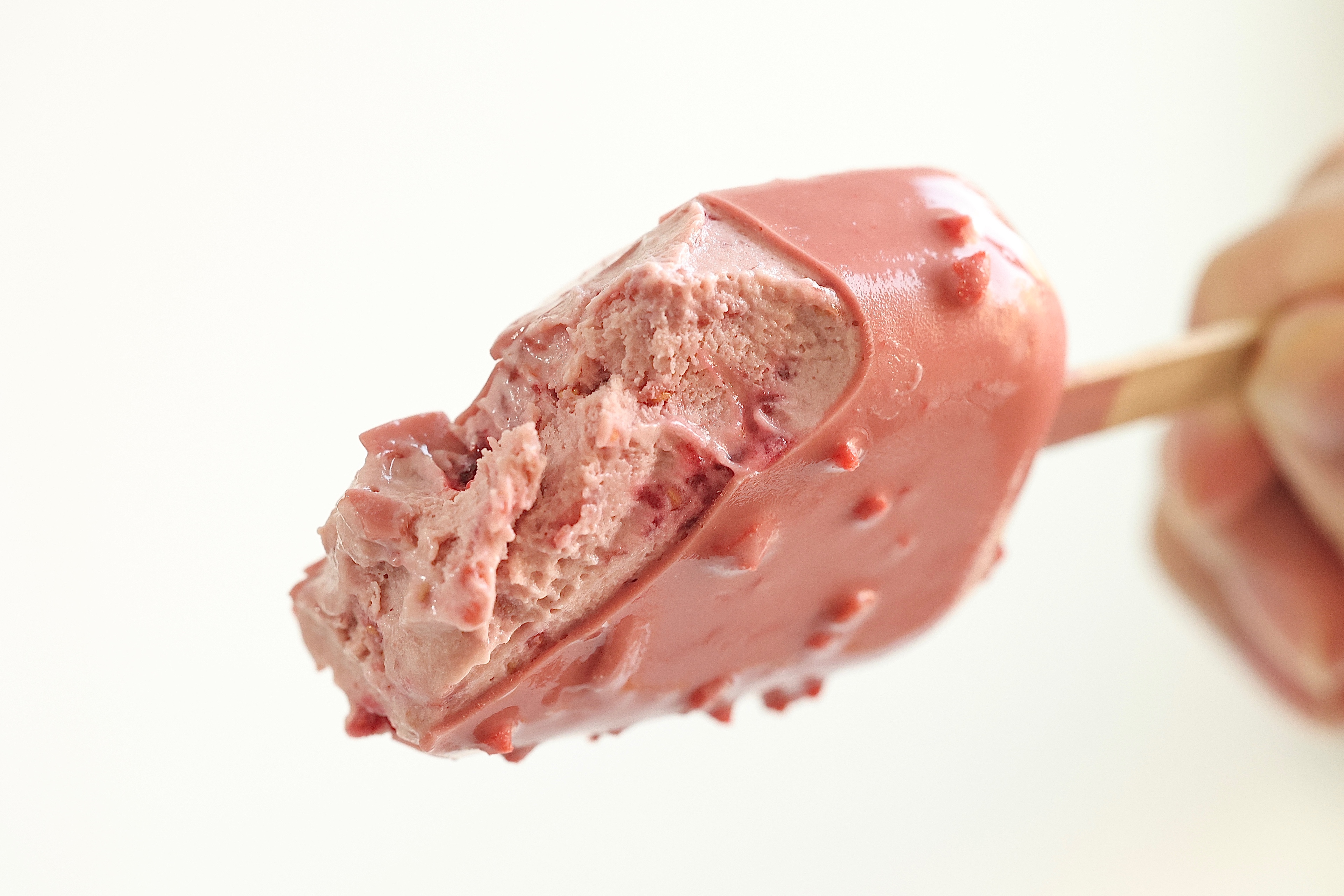 覆盆子/树莓脆皮冰淇淋🍦/高颜值少女心的做法 步骤36