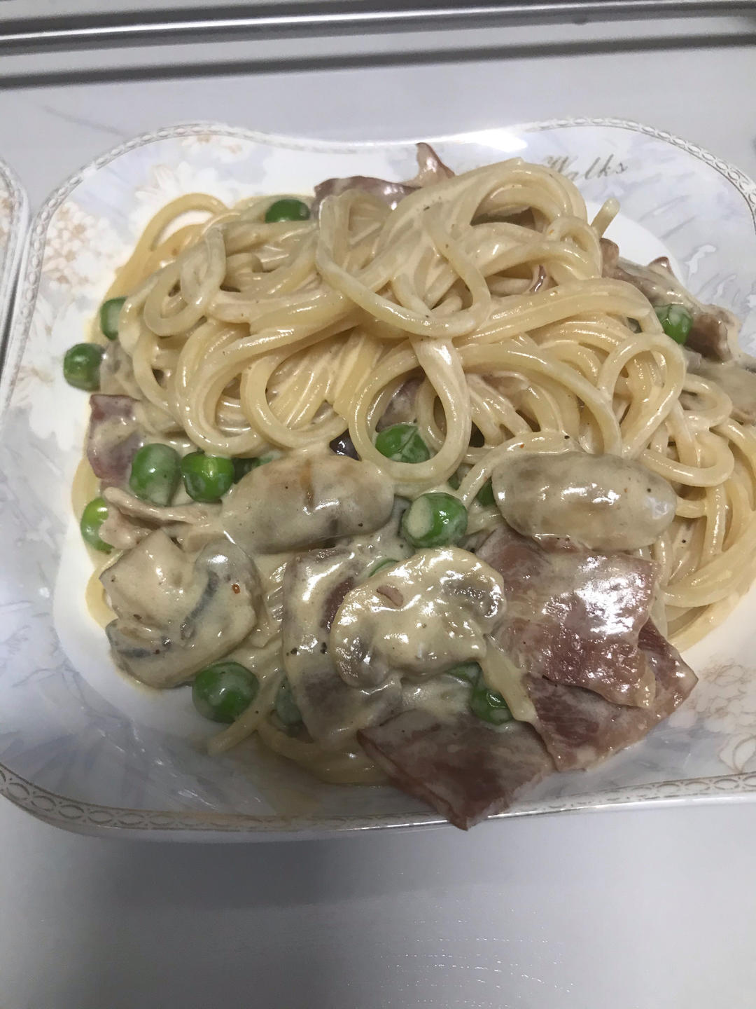 奶油蘑菇培根意大利面