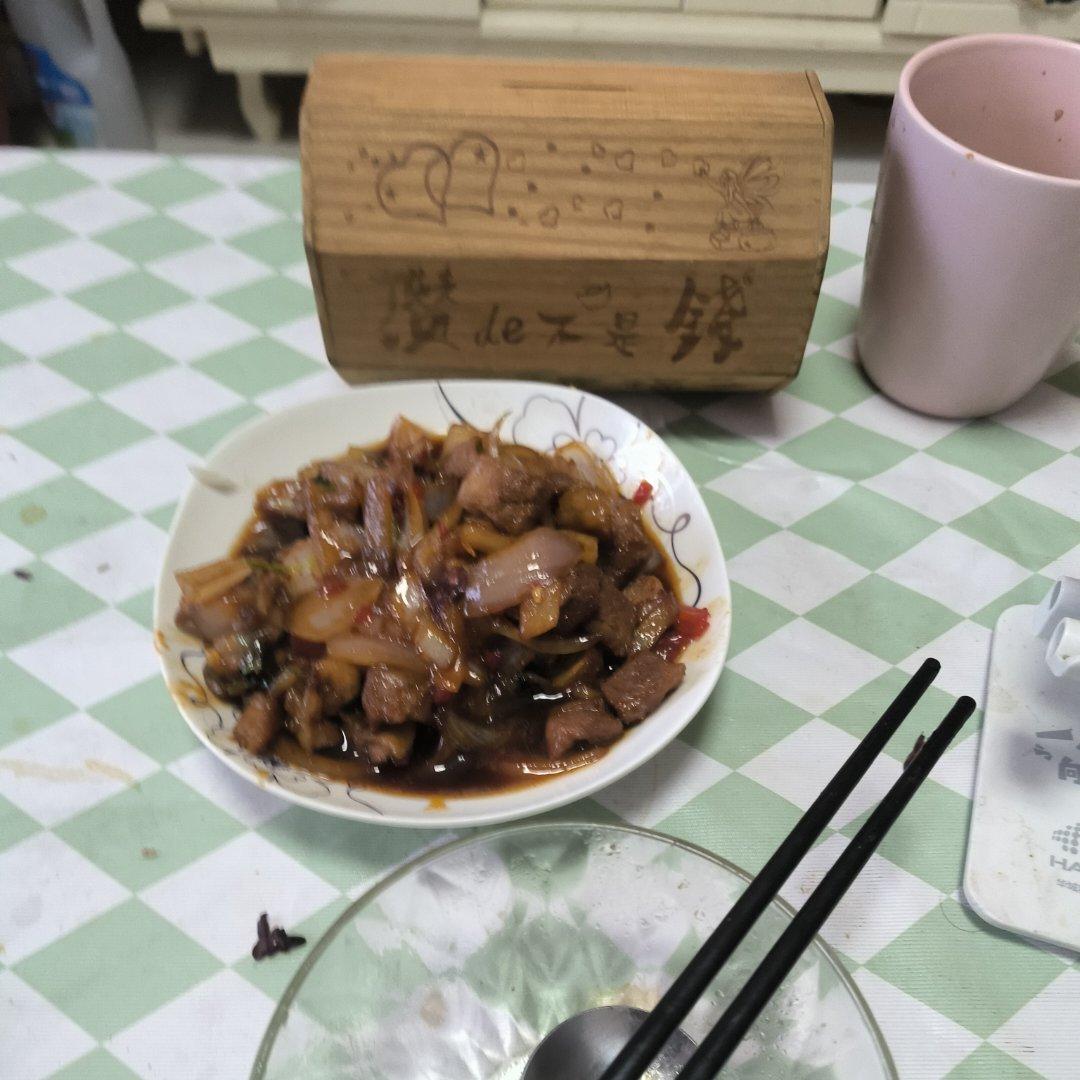 家常孜然洋葱炒羊肉