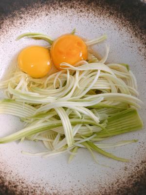西葫芦鸡蛋的完美吃法的做法 步骤2