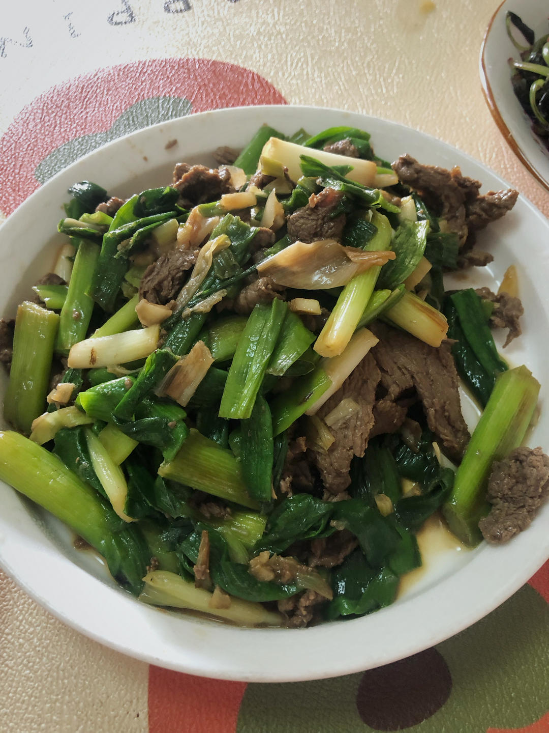 牛肉炒不老 鲜嫩多汁有诀窍——蒜苗炒牛肉