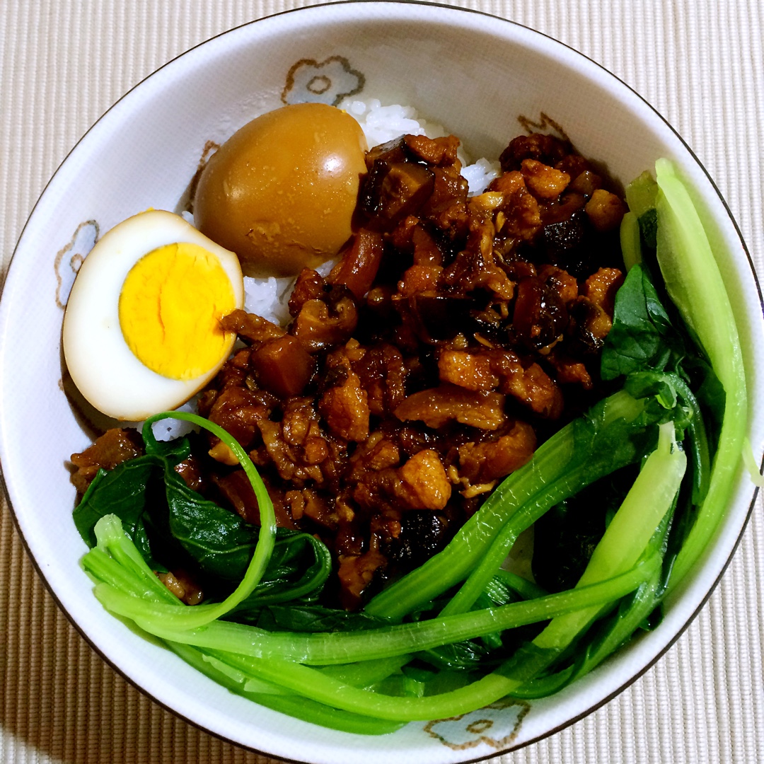 洋葱酥卤肉饭