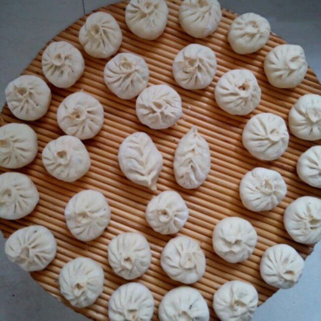 烫面包子（绞瓜猪肉）