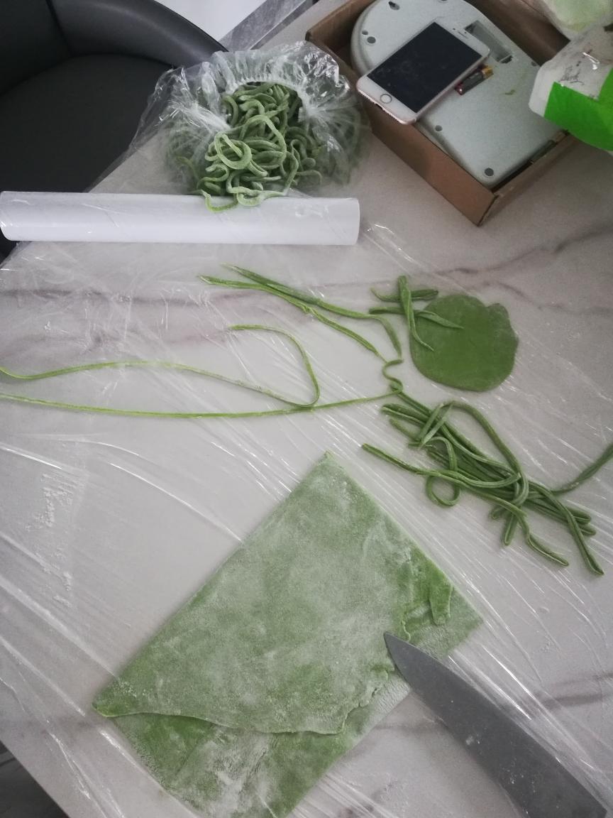自制营养手工【菠菜面条】