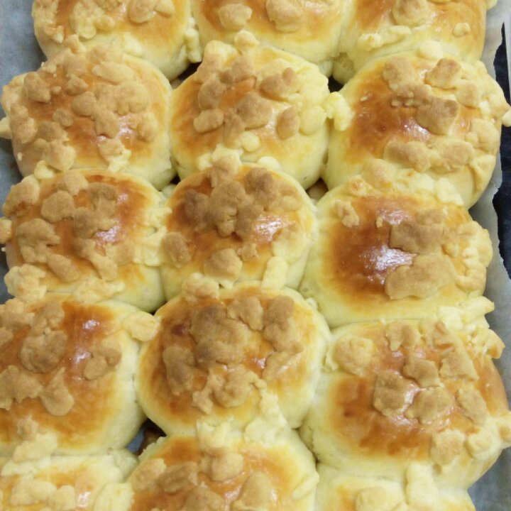 奶香酥粒面包