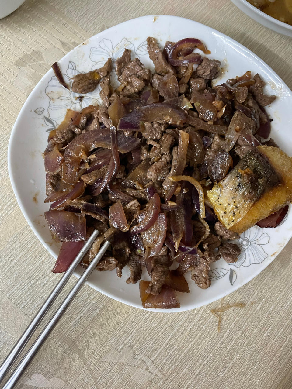 牛肉炒洋葱