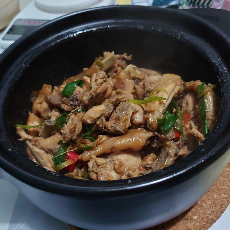 啫啫沙姜鸡煲