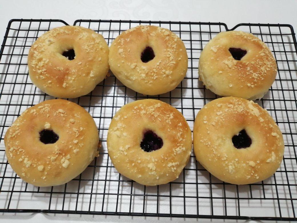 爆浆蓝莓🫐酥粒软面包