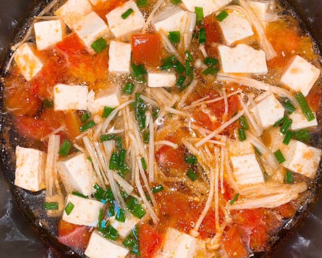 番茄豆腐金针菇汤