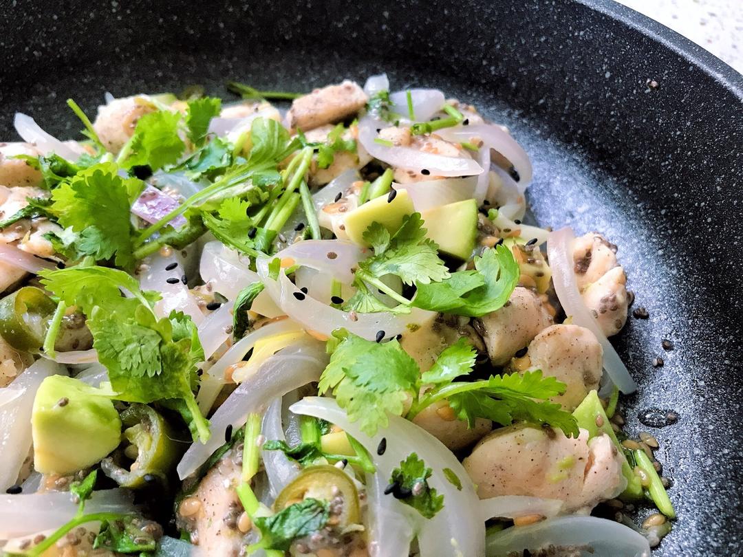 【健康三餐】青柠香菜鸡胸藜麦饭