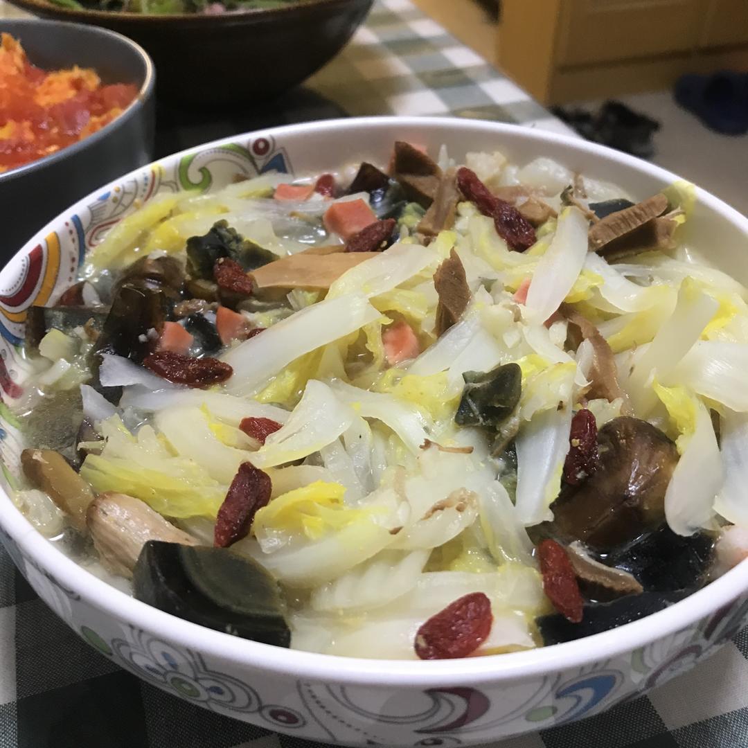 厨师长教你：“上汤大白菜”的家常做法，营养又美味