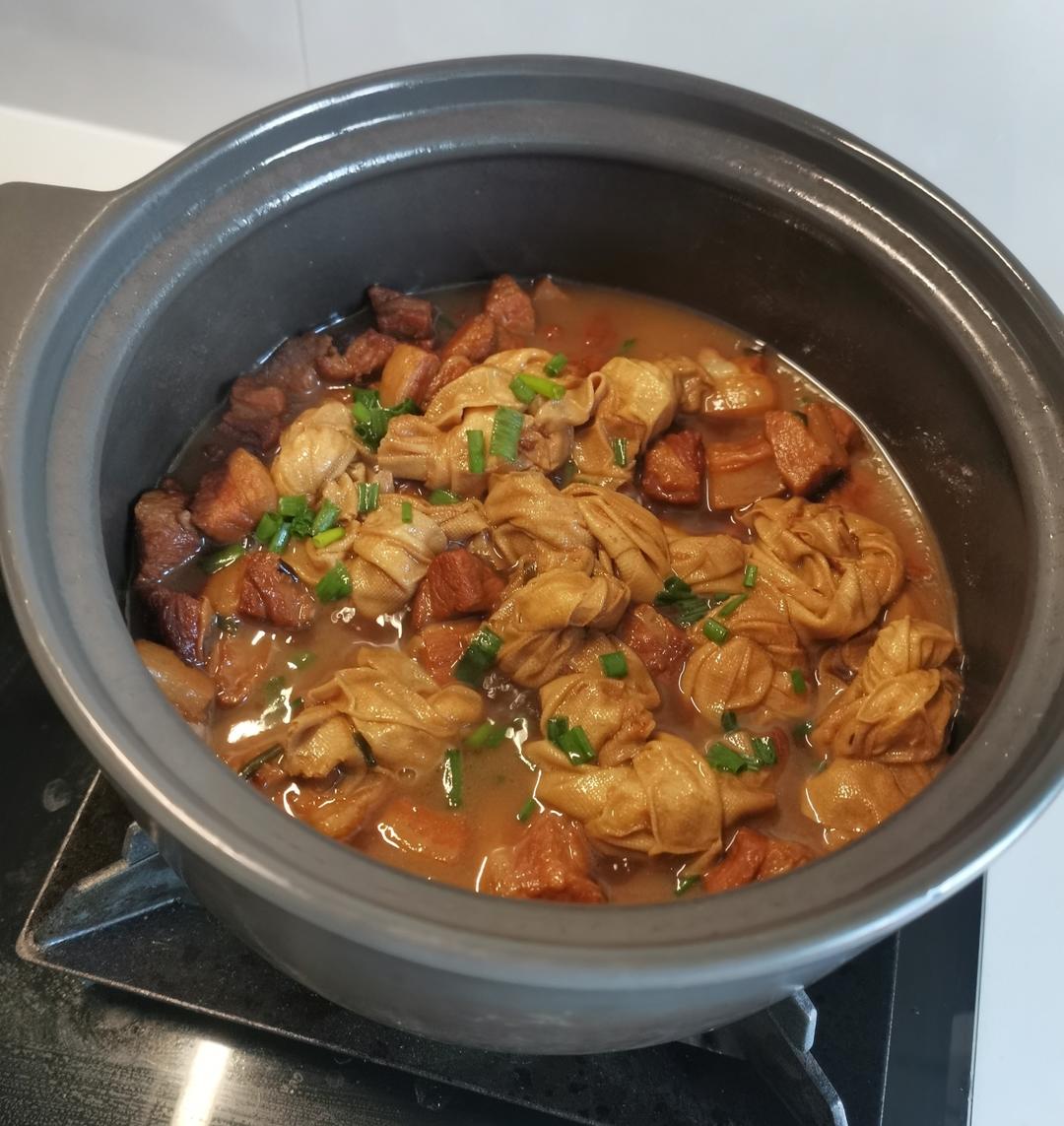 百叶结和红烧肉一起烧，原来这么美味