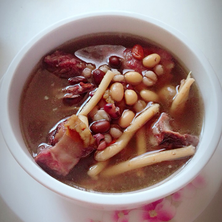 黄豆炖排骨