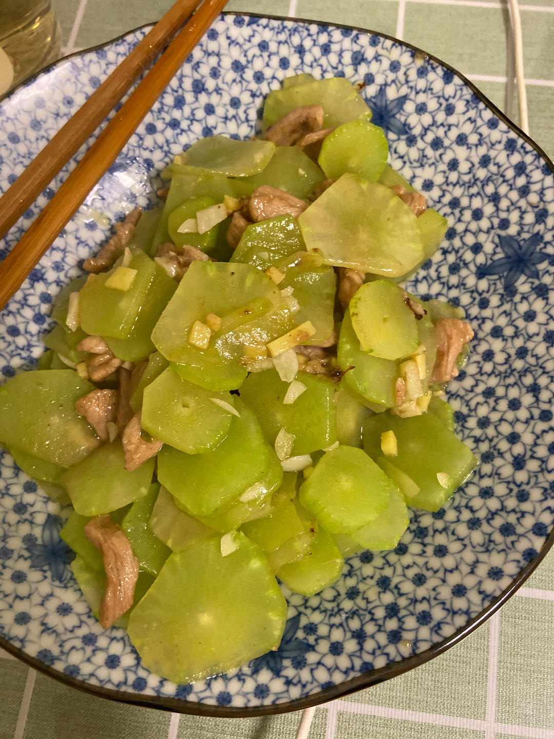 青笋炒肉（不用料酒肉也能又嫩又不腥气）