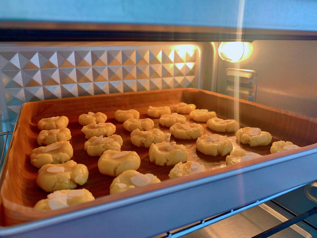 疫情期间在家闲的研究美食之      扁桃仁一口酥