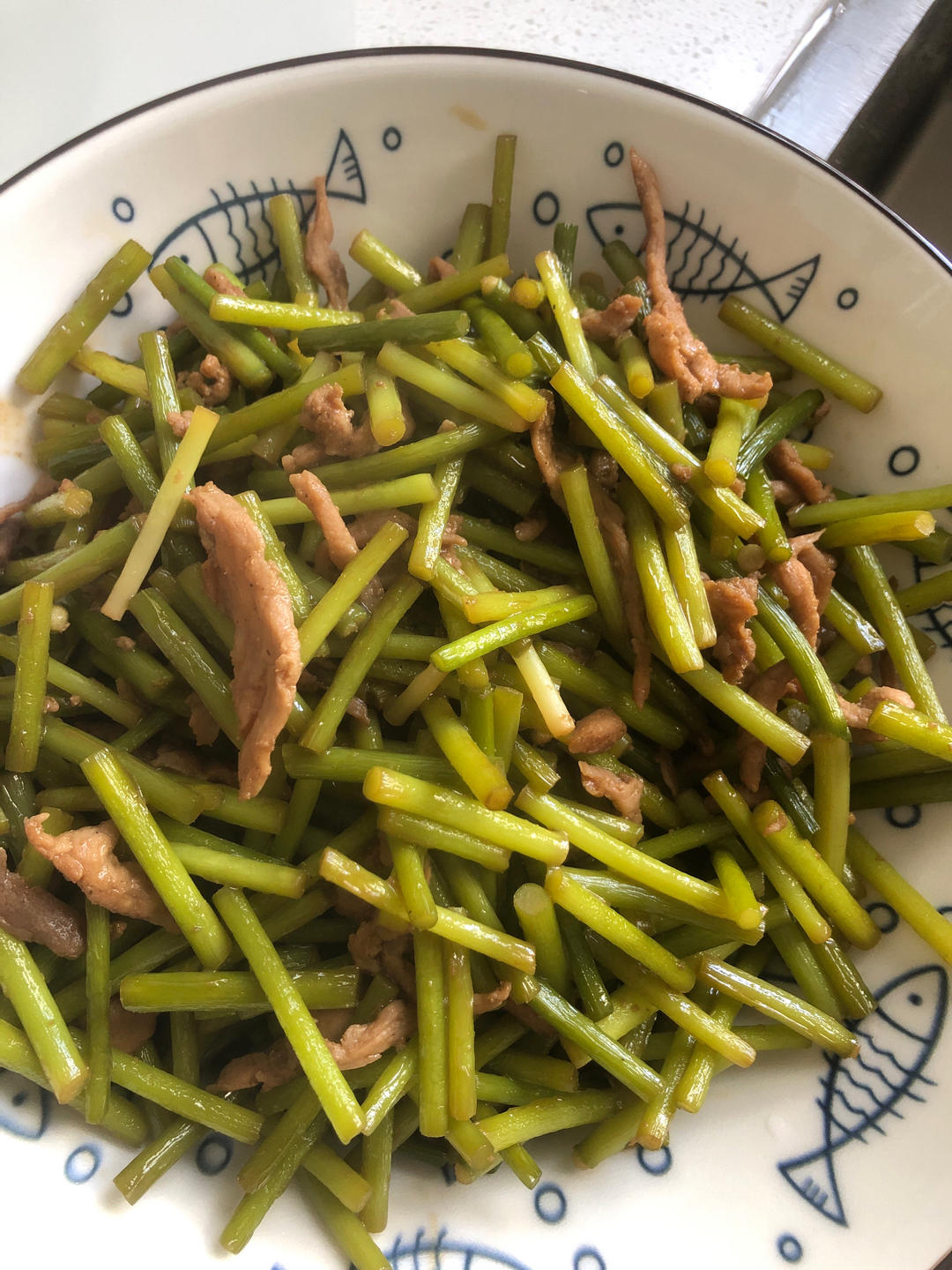 简单易做的下饭菜－蒜苔炒肉