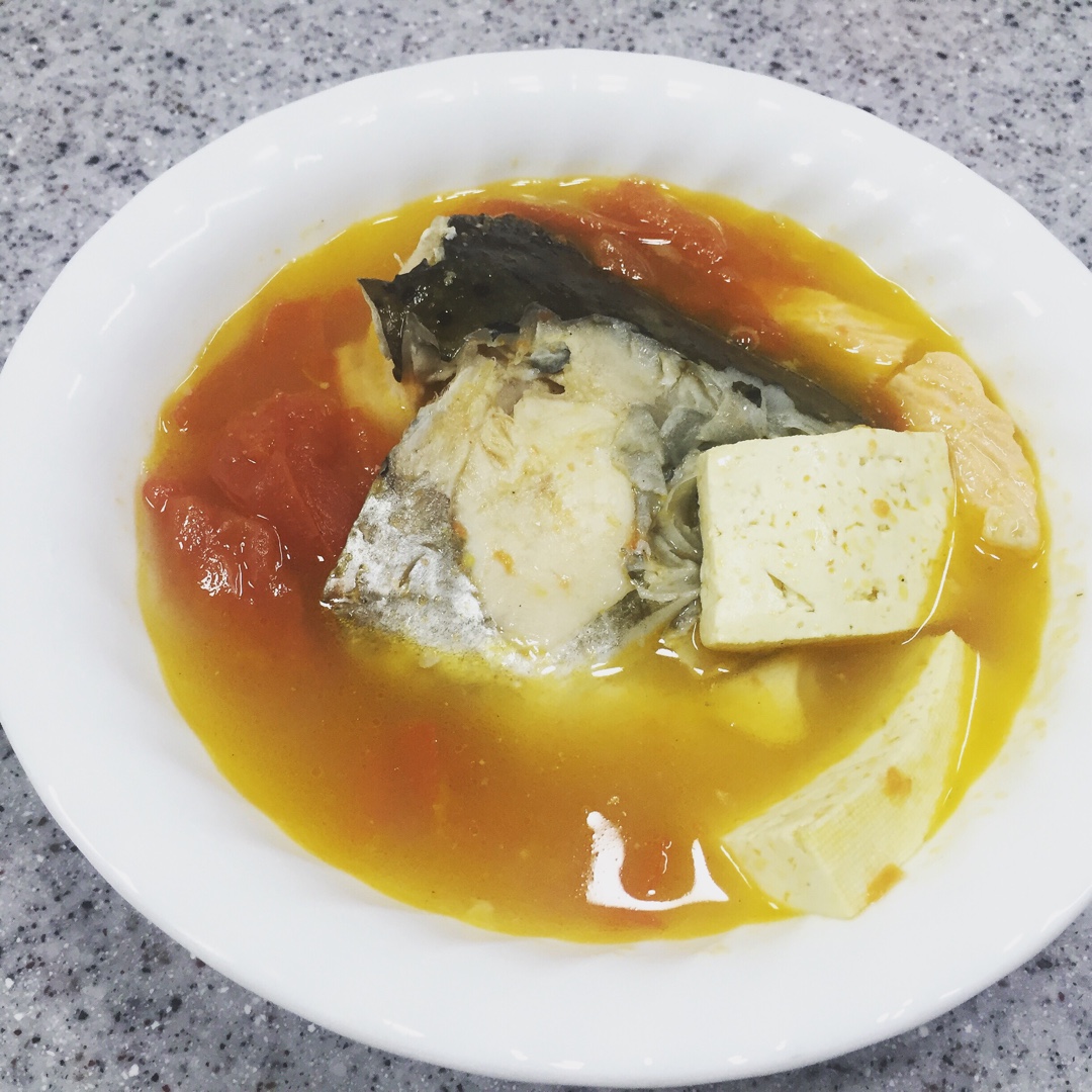 三文鱼头豆腐汤