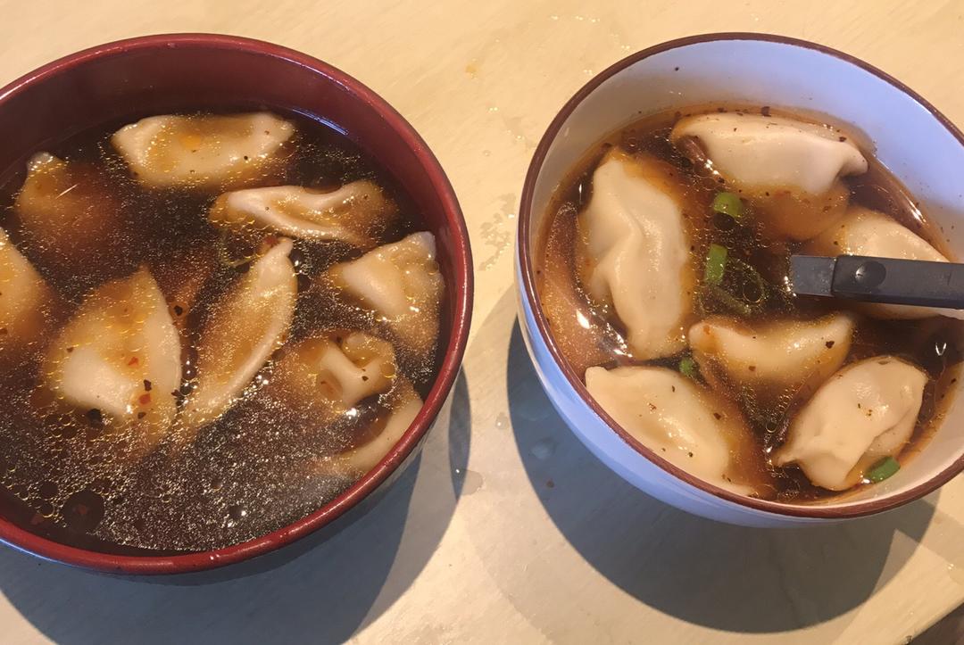 酸汤水饺