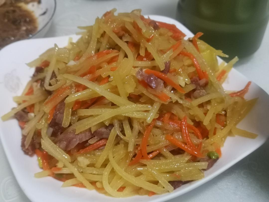 炒胡萝卜土豆丝