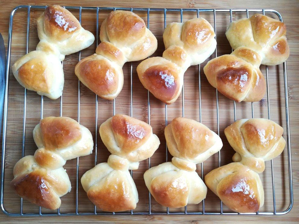 甜蜜少女心-蝴蝶结面包