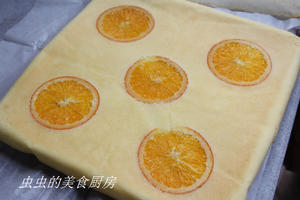 特别合适夏天的橙子蛋糕卷的做法 步骤16