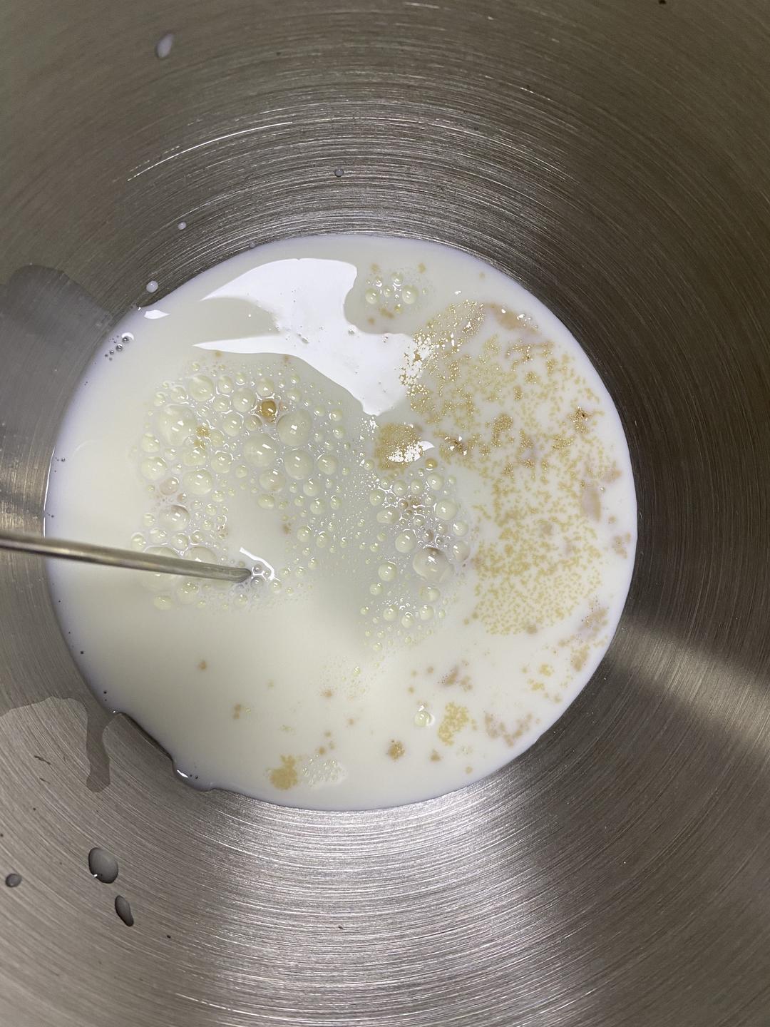 纯奶手撕吐司的做法 步骤1