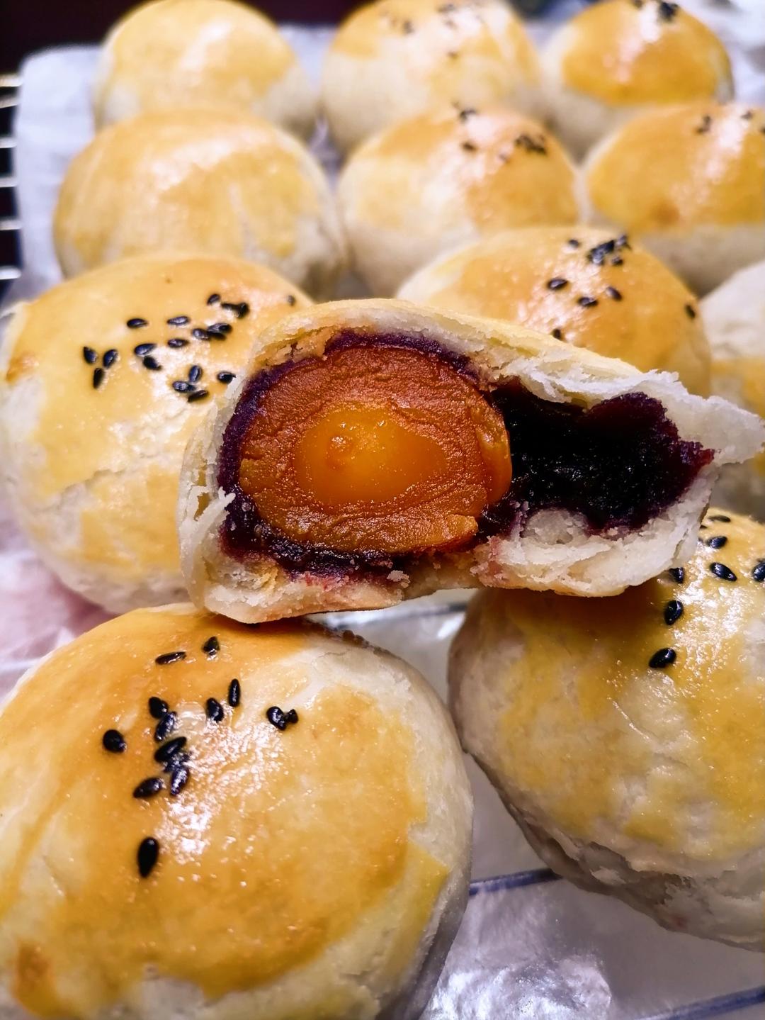 大包酥蛋黄酥也能层次分明，酥掉渣，不破酥
