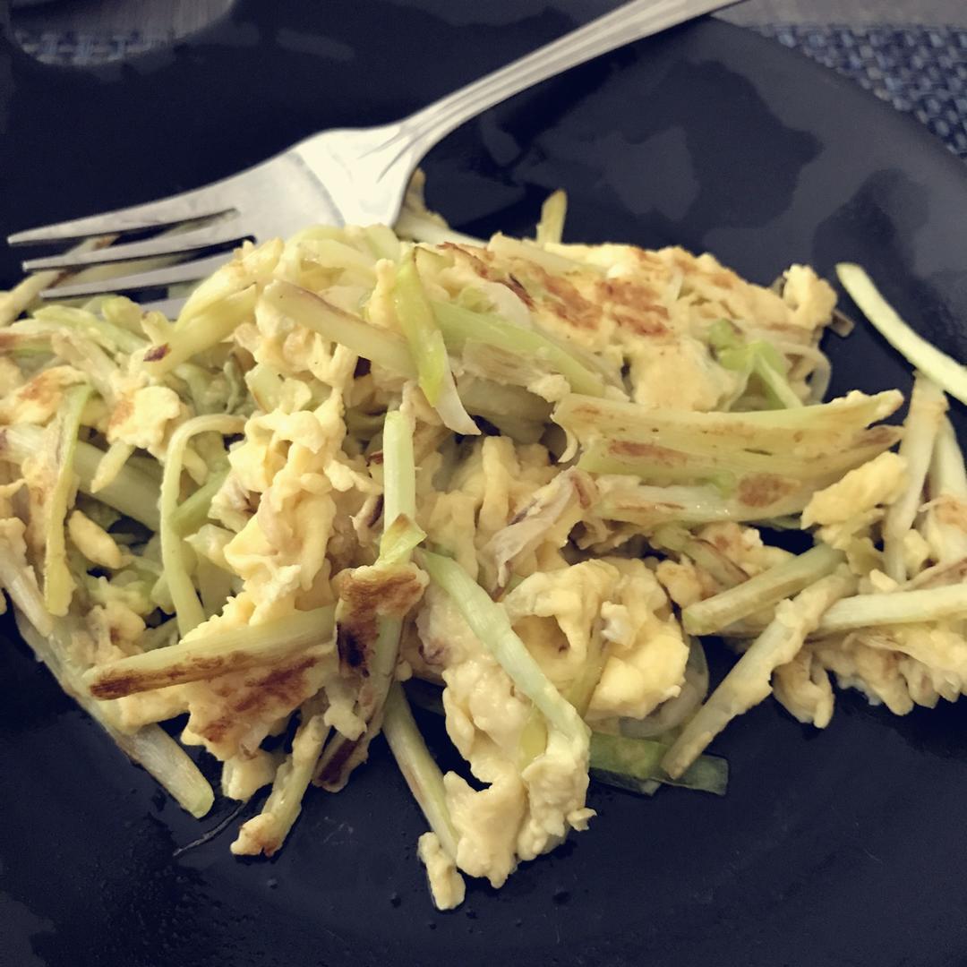 韭菜黄炒鸡蛋