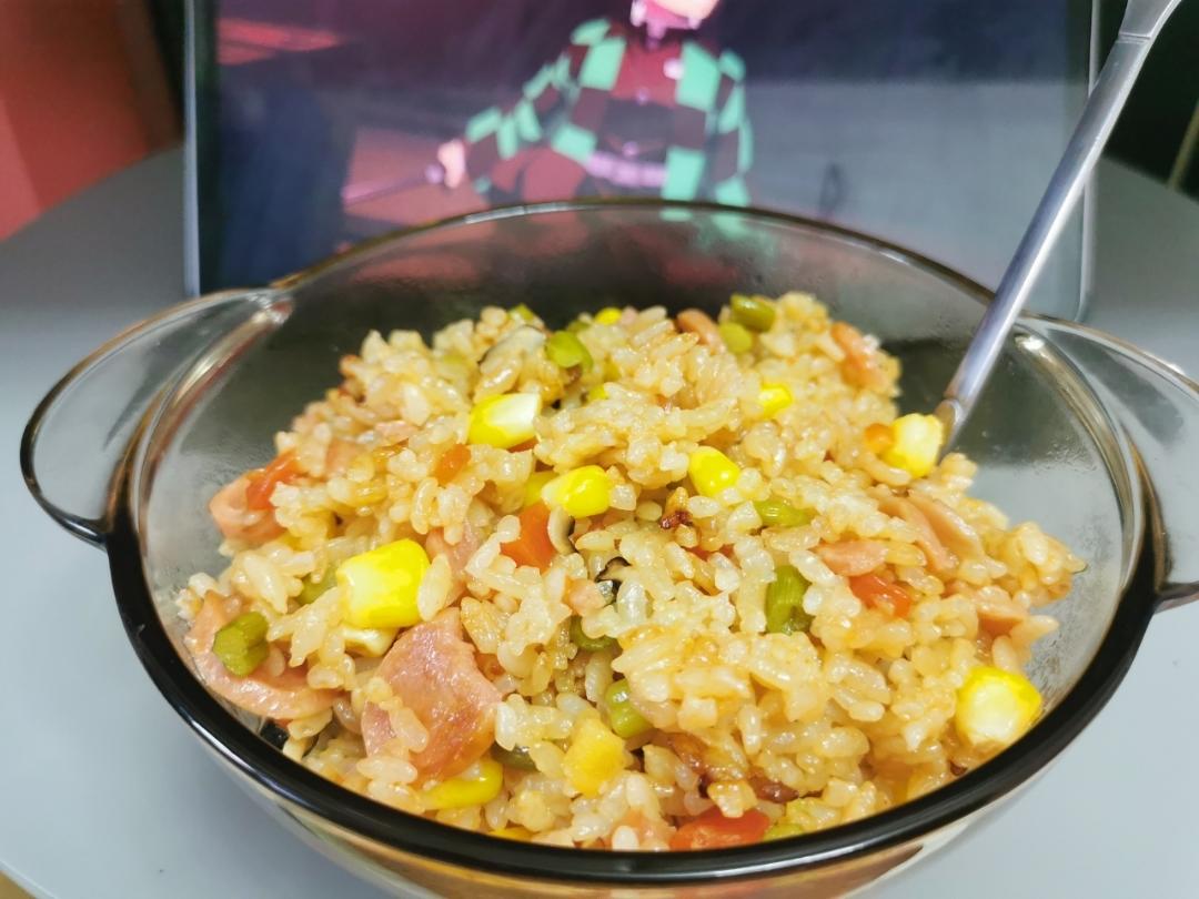 懒人版香肠土豆焖饭