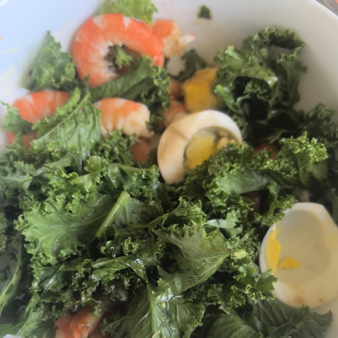 羽衣甘蓝虾仁沙拉