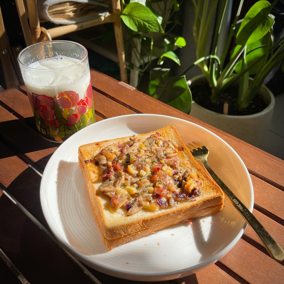 这也太香了‼️奶油蘑菇培根佐法棍🥖爆好吃😋