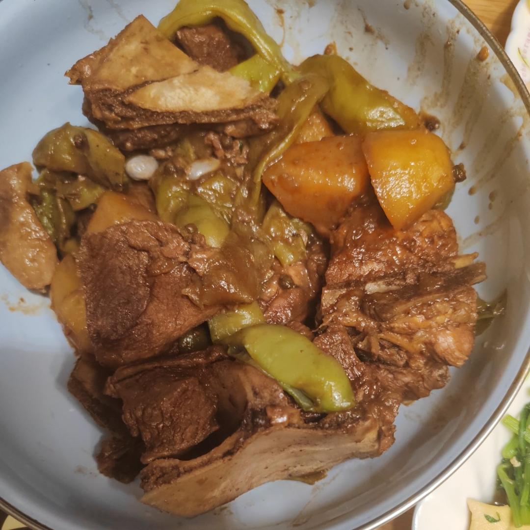 酱香大骨头，酱香浓郁，软烂入味，真的太香了👍