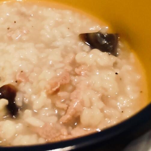 十五分钟快手之香滑皮蛋瘦肉粥(附五分钟电饭煲电压力锅更快捷方法)