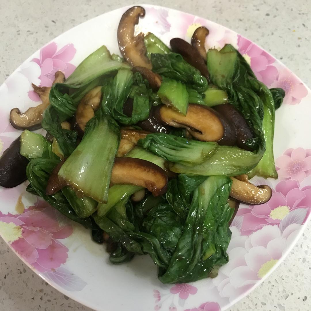 老丁的私房菜-香菇炒油菜