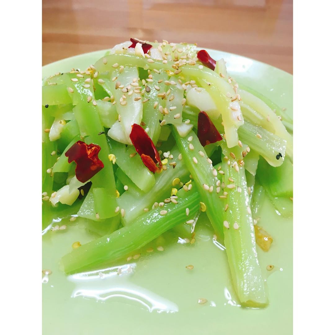 凉拌莴笋丝