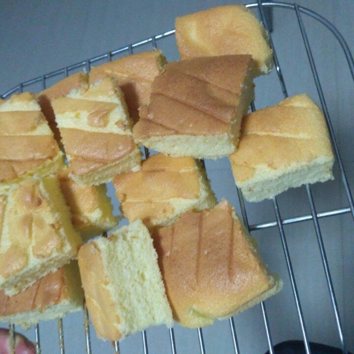 超简单完美戚风蛋糕（6寸2蛋）附打发、翻拌、脱模视频