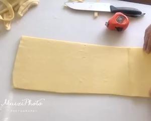 手撕丹麦面包 手撕包 （丹麦手动开酥笔记）的做法 步骤7
