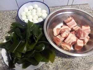 红烧肉炖海带鹌鹑蛋的做法 步骤1