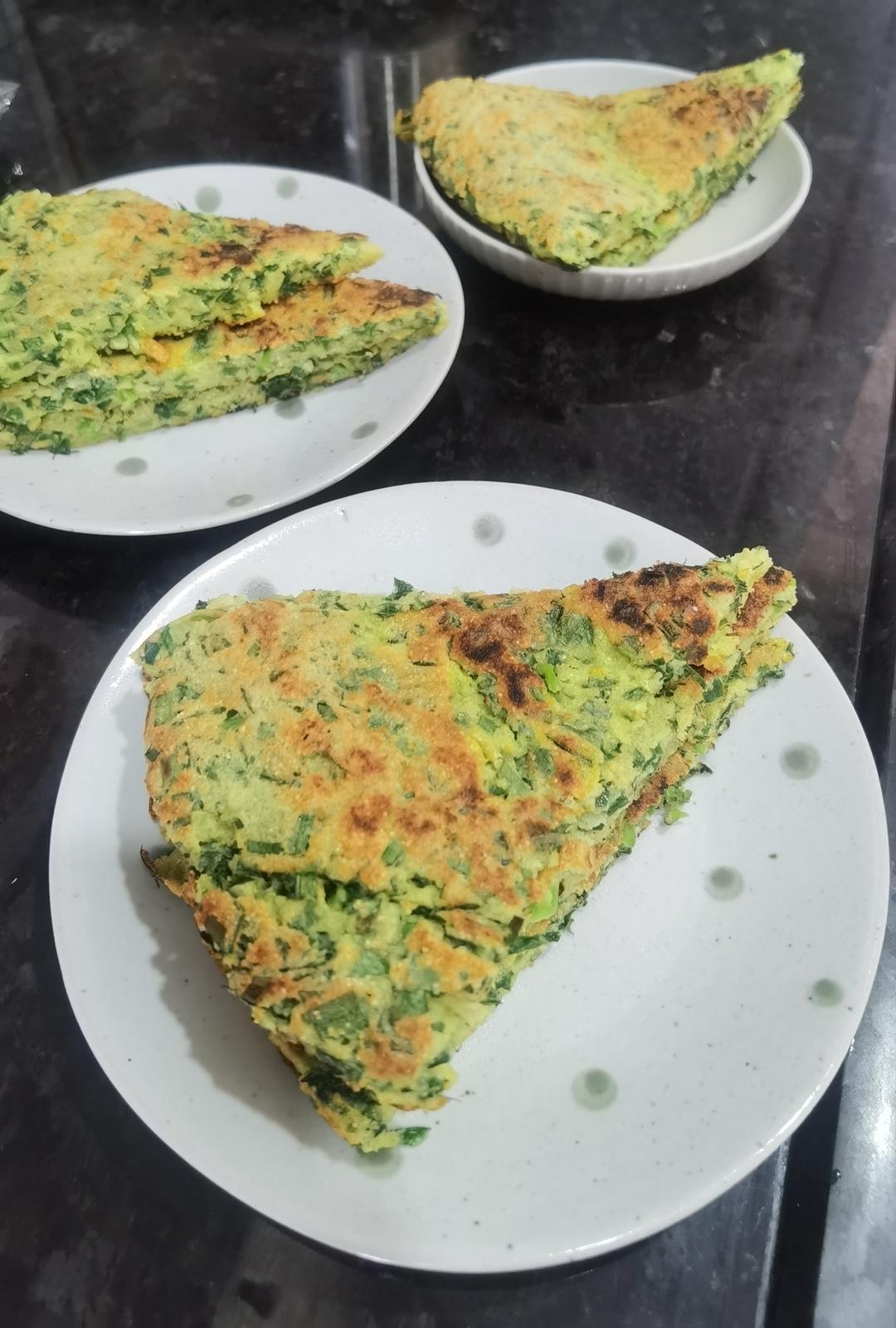 超简单！玉米面鸡蛋韭菜饼•无水少油•减脂友好