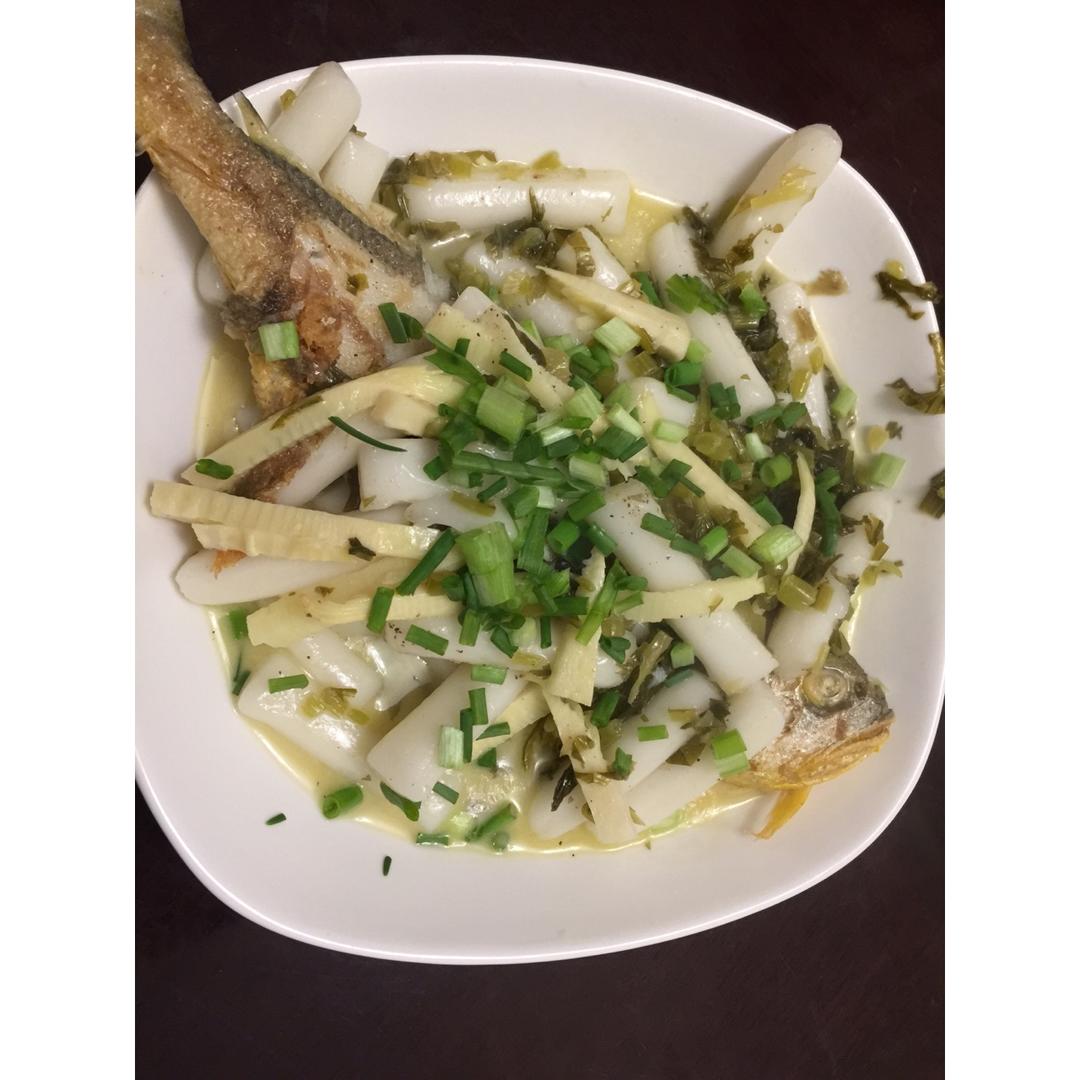 雪菜黄鱼烧年糕