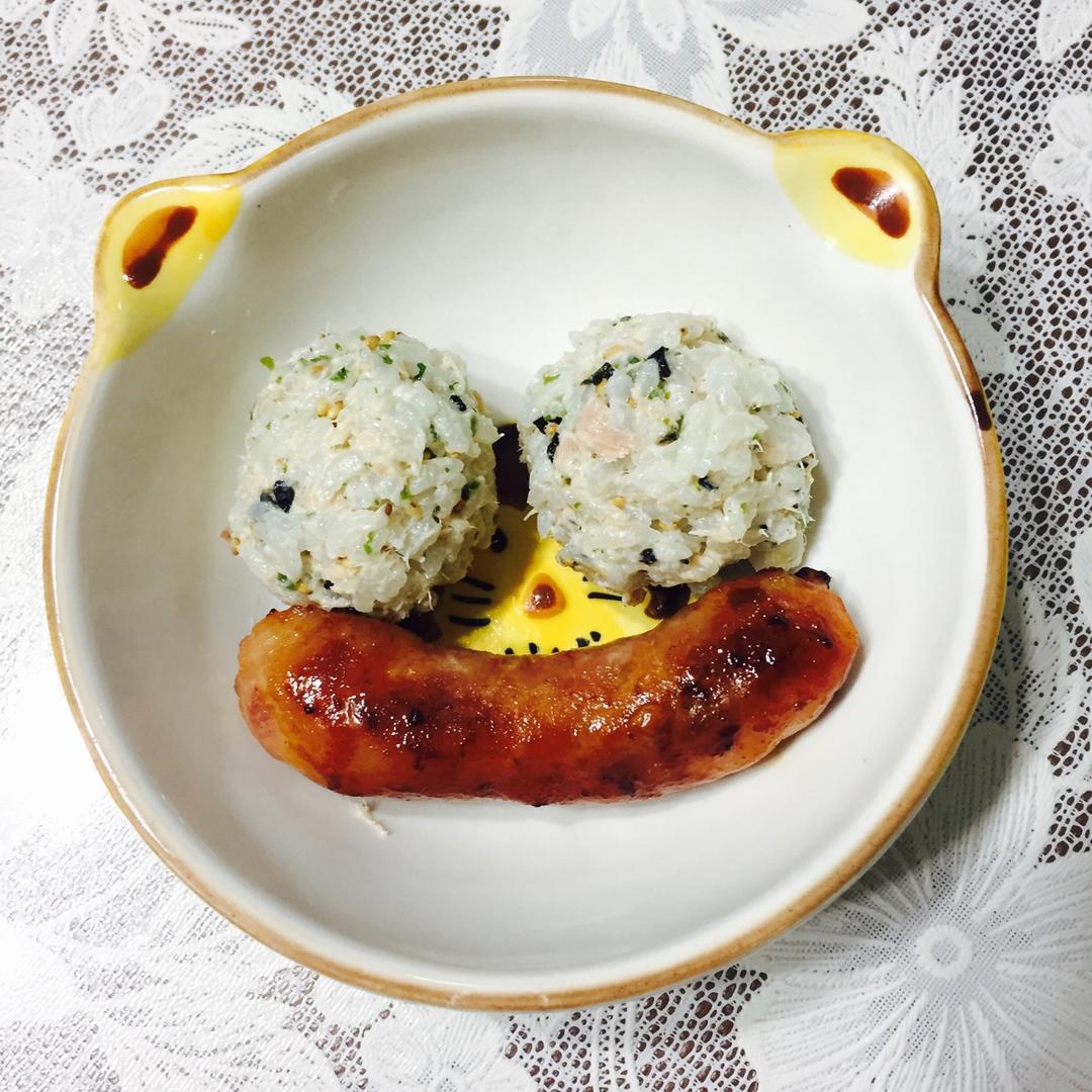 韩式金枪鱼海苔拌饭～饭团