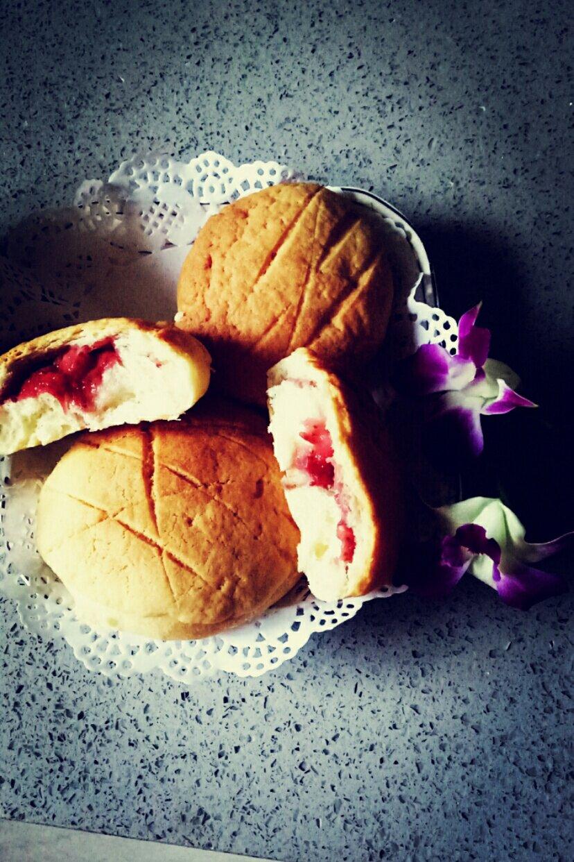 超软的酥皮菠萝🍍包