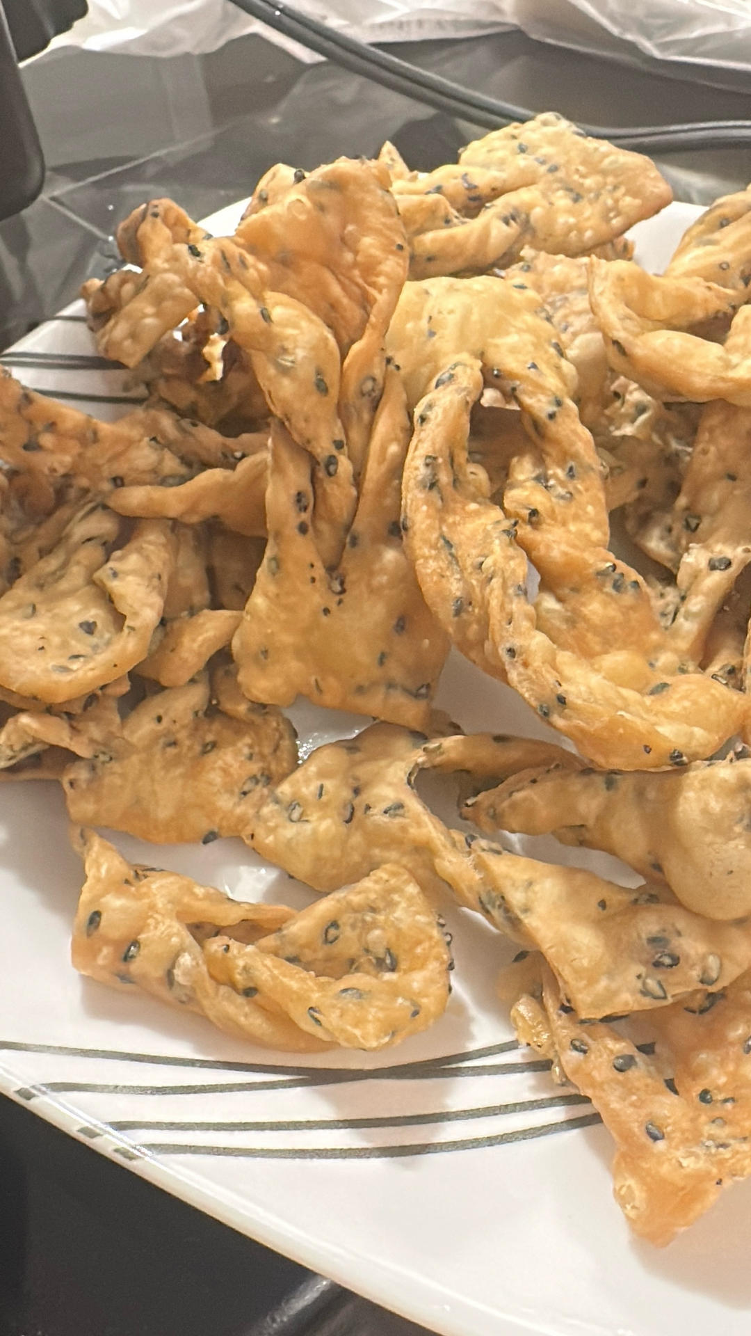 【椒香芝麻麻叶】酥脆味美的网红小零食
