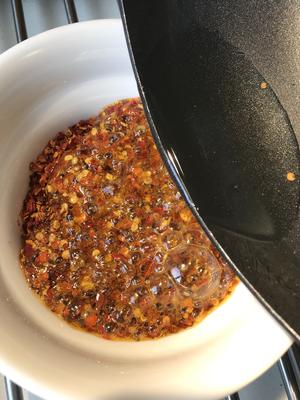 堂妈小厨🌶️一碗辣椒油的做法 步骤10