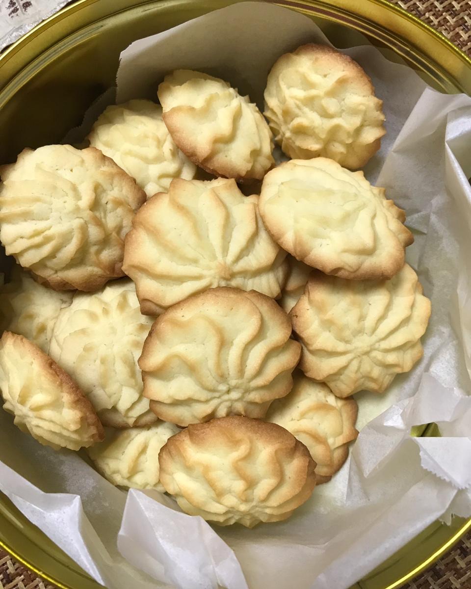 多种口味曲奇（香草、巧克力、抹茶）