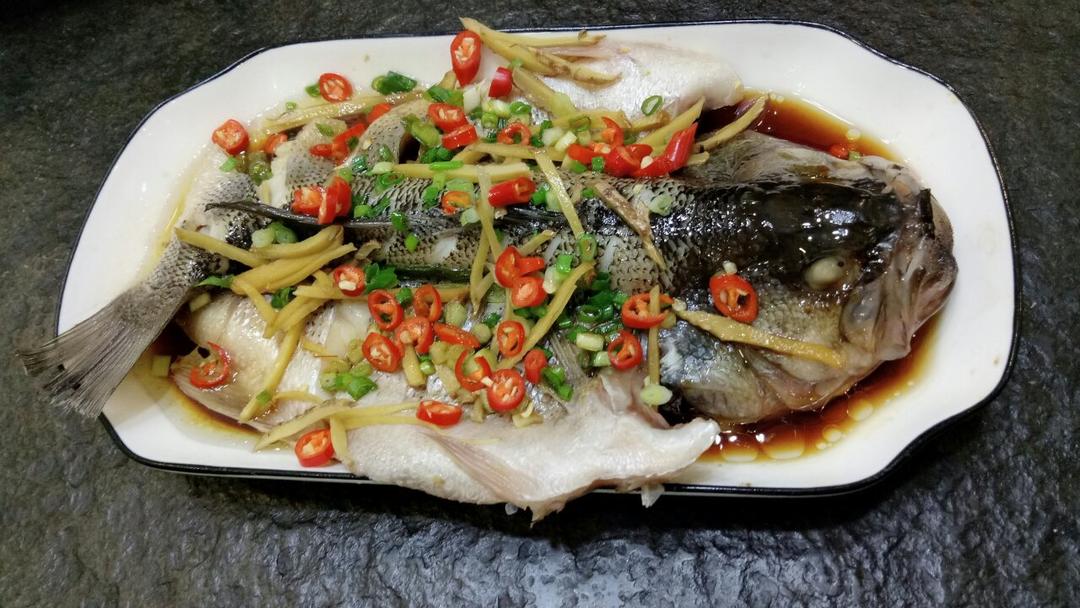 清蒸鲈鱼