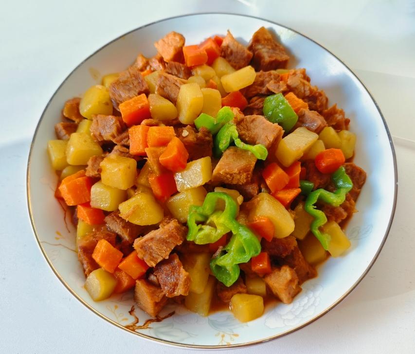 土豆炖牛肉（超级美味零失败全光盘）