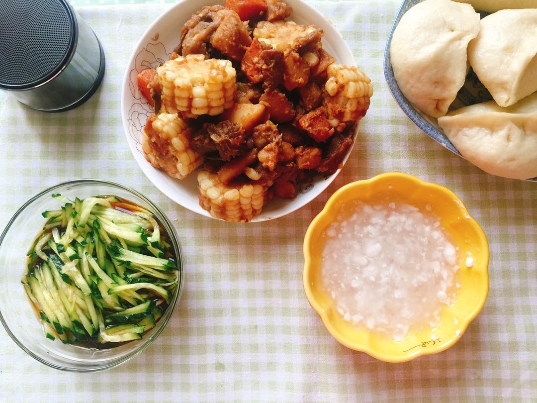 每天，叫醒我的是早餐